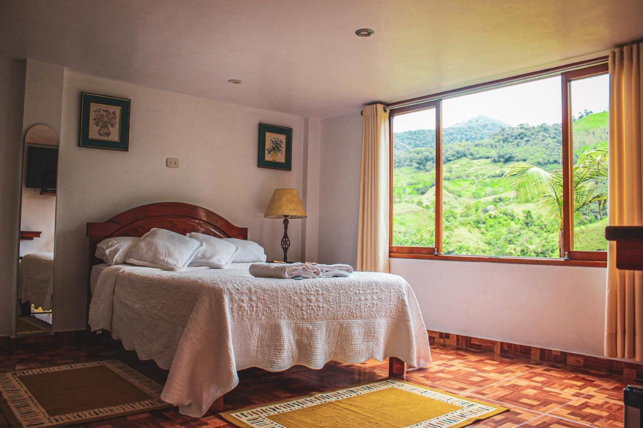 Albergue Turistico Gstir Pozuzo Exteriér fotografie