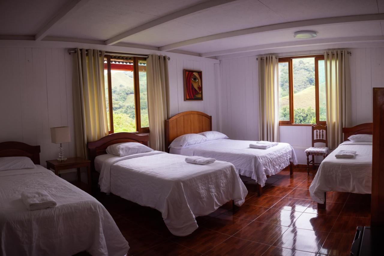 Albergue Turistico Gstir Pozuzo Exteriér fotografie